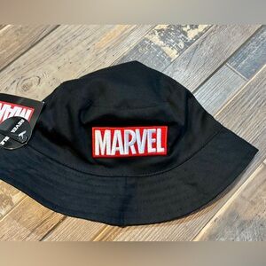 NWT Marvel Reversible Bucket Hat toddler one size